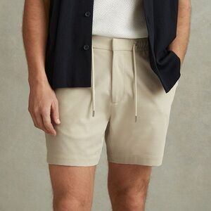 REISS NEWMARK
TEXTURED DRAWSTRING SHORTS IN STONE